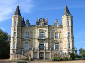 Chateau De La Moriniere